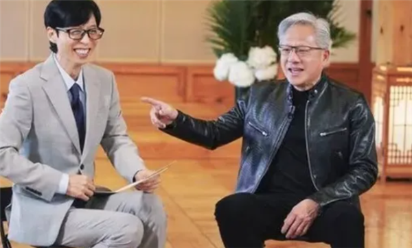 黄仁勋回应为何天天穿皮衣：老婆一口气买了三四十件，出门省事