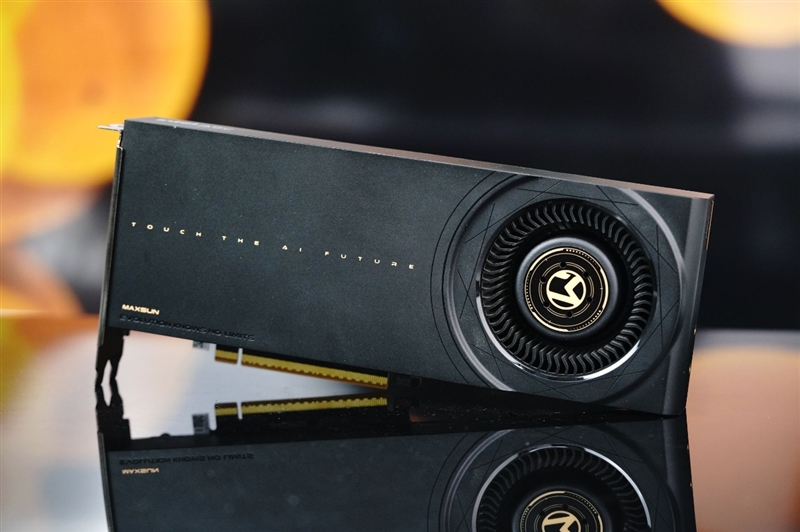 32GB大显存才是真正的生产力利器！英特尔锐炫Pro B70深度评测