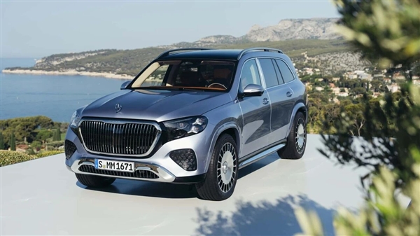 迈巴赫GLS官图来了，换4.0T V8，海外2026底交车